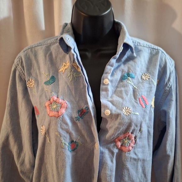 Embroidered Light Blue Button-Up Shirt - Picture 2 of 6